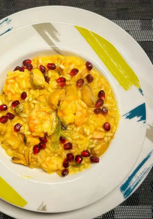 RISOTTO WITH PRAWNS, MUSSELS, SAFFRON AND LIME