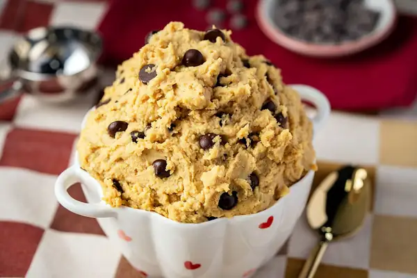 Masa comestible para galletas hecha con garbanzos