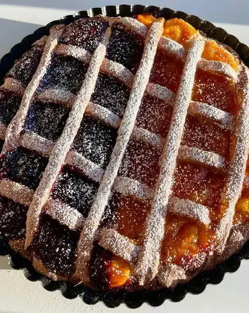 SOFT TART WITH RICOTTA AND JAMS