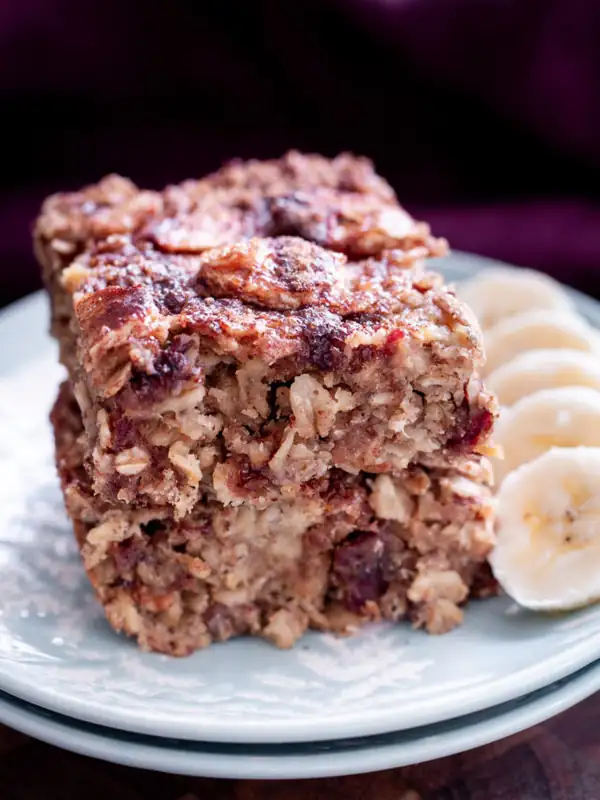 Vegan Banana Oatmeal Bars with Cinnamon Crumb
