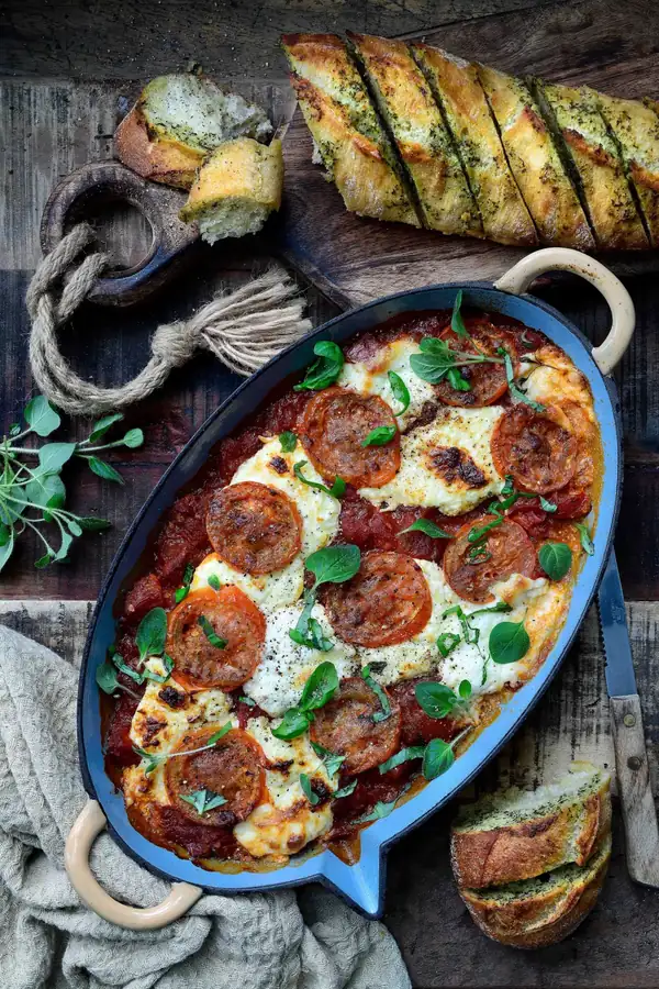 One pot margharita with ciabatta garlic bread