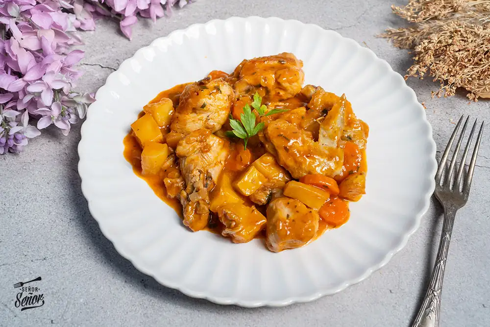 Cazuela de pollo. Receta tradicional de la abuela