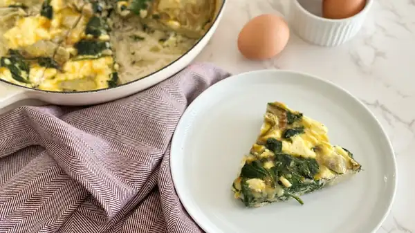 Receta de frittata de espinacas y alcachofas