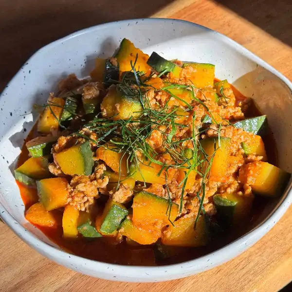 BONUS: Saucy Red Curry with Ground Turkey & Kabocha