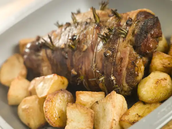 7-hour leg of lamb (slow-cooked)