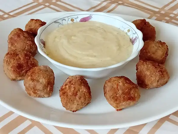 Constantinople-style meatball sauce
