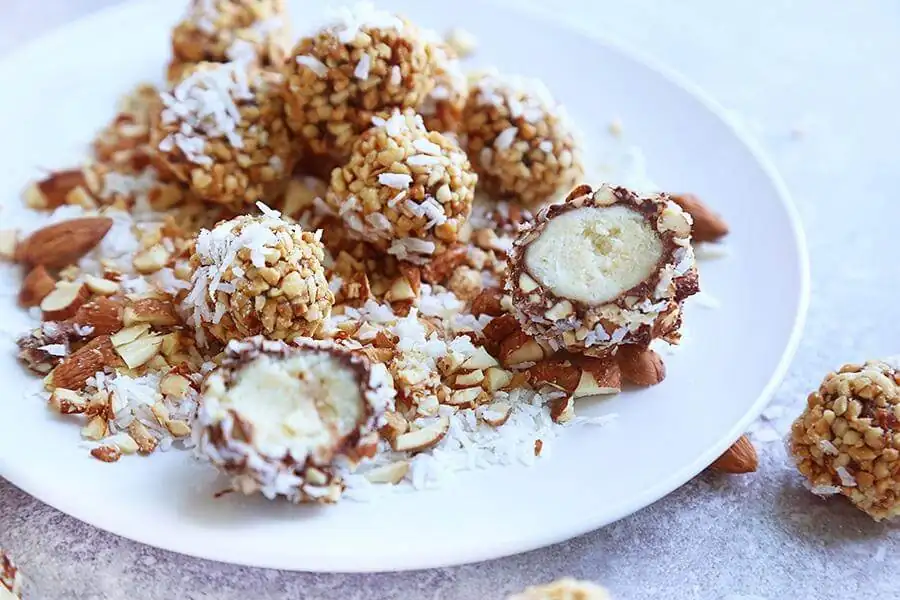 No Bake Almond Cheesecake Truffles