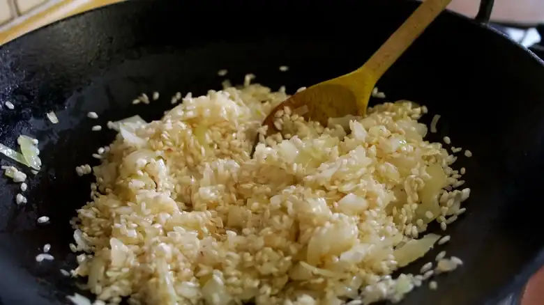 Here's Why Vanilla Extract Is A Game-Changing Substitute In Risotto