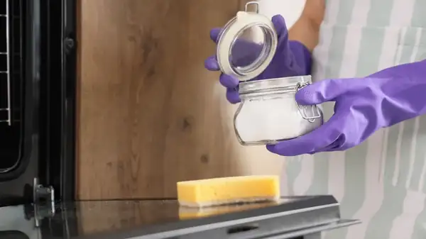 Baking Soda Is The Easy Way To Get A Squeaky-Clean Oven