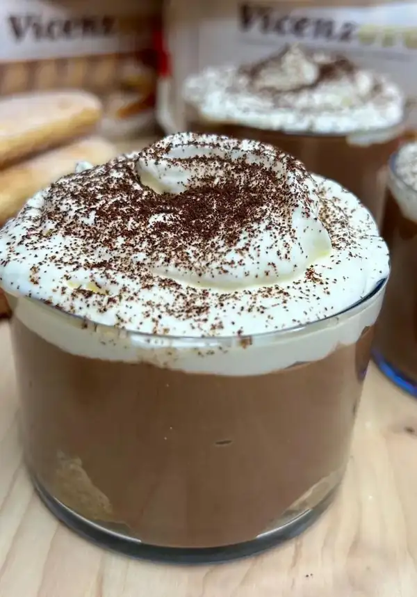 COFFEE, LADYFINGER AND CREAM SWEETS