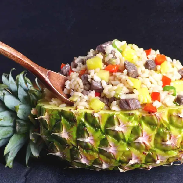 Easy beef & pineapple fried rice (菠萝炒饭)