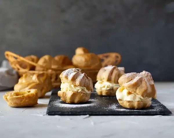 Profiteroles with lemon cream