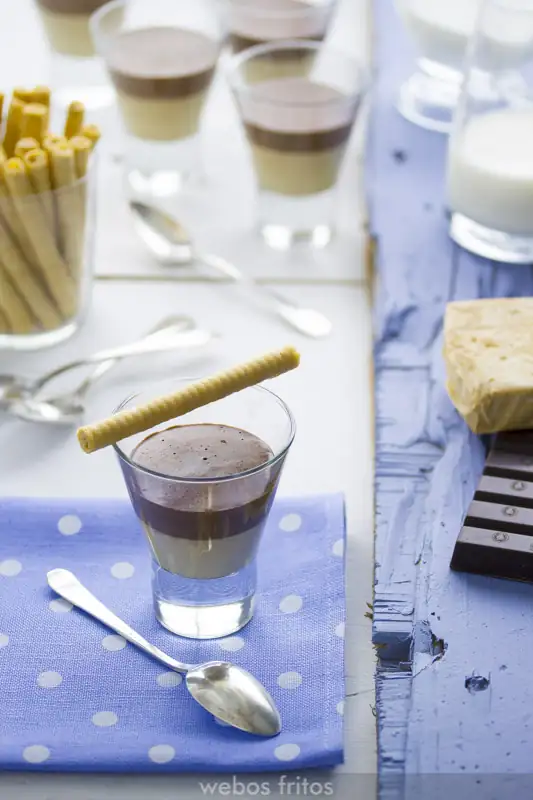Little cups of nougat and chocolate