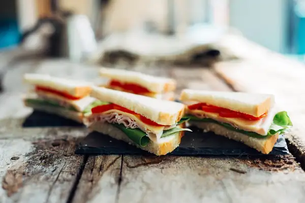 Los sándwiches de huevo son más deliciosos si cambias la mayonesa por una alternativa que lo cambia todo