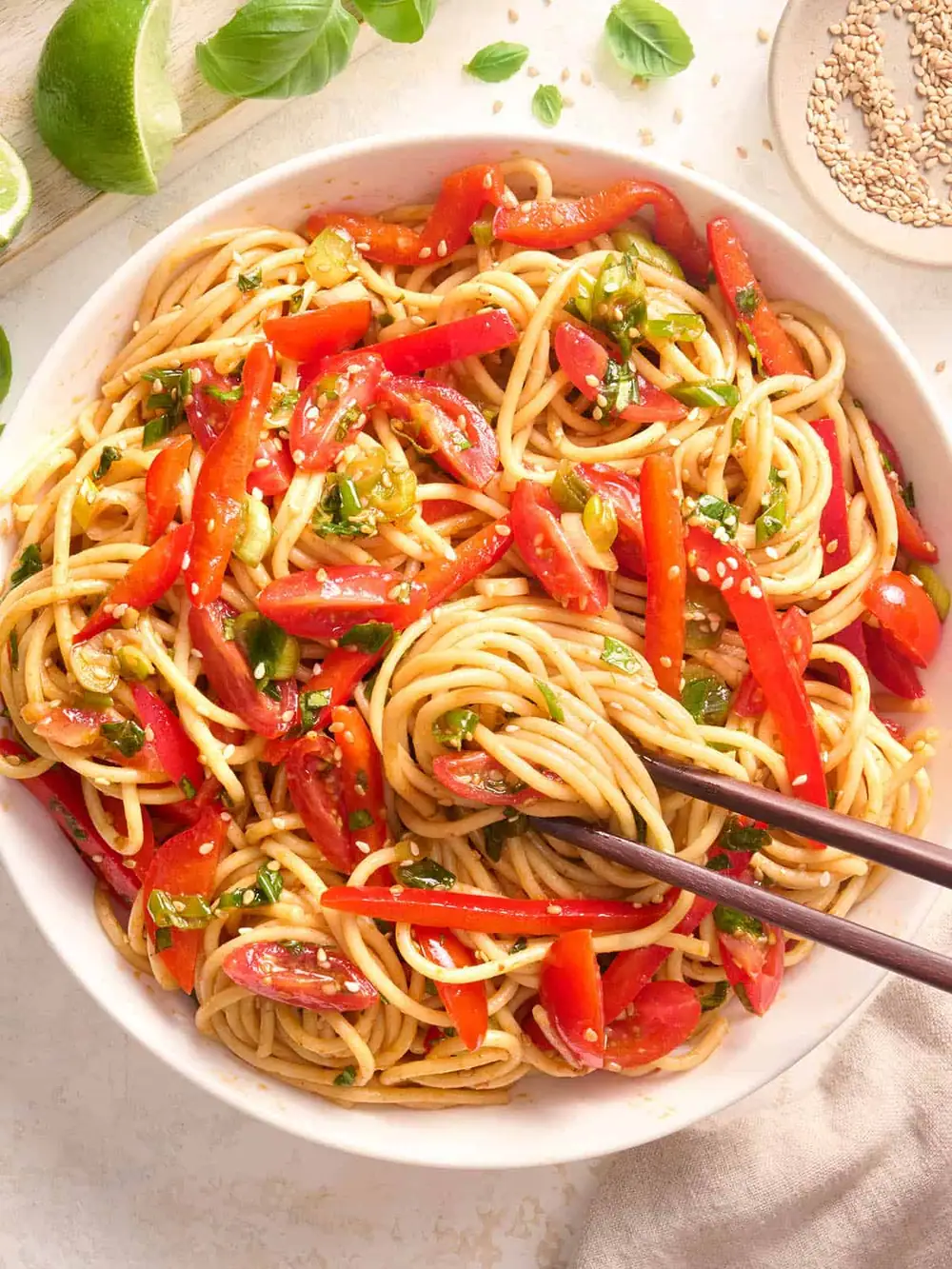 La cena está a solo 20 minutos con estos fideos fríos con sésamo