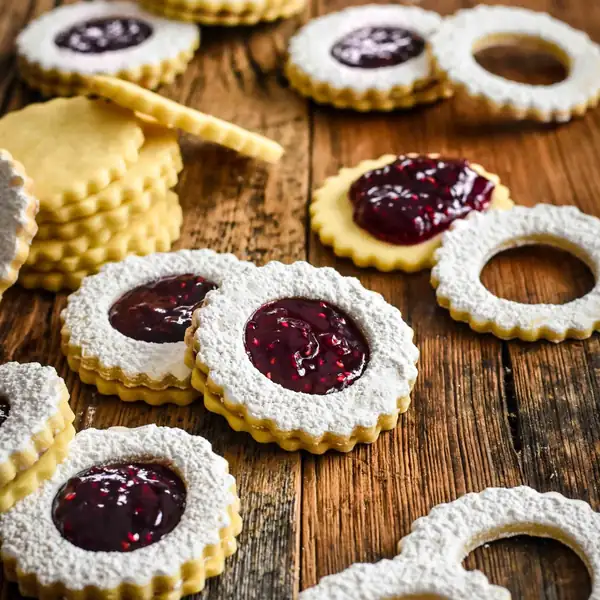 Raspberry Jam-Filled Sablé Sandwiches (Lunettes de Romans)