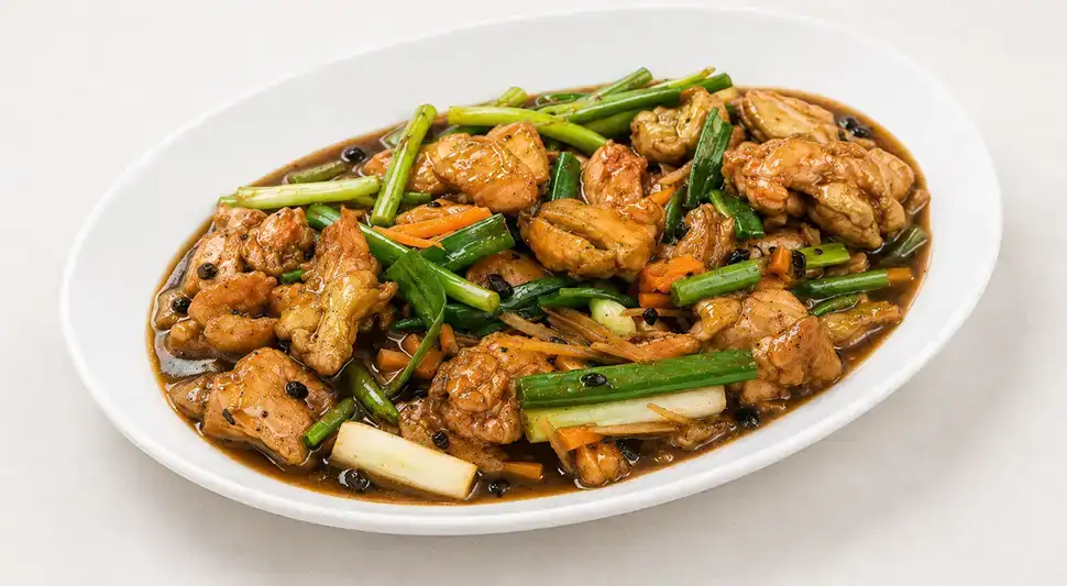 Chicken with black bean sauce: classic recipe