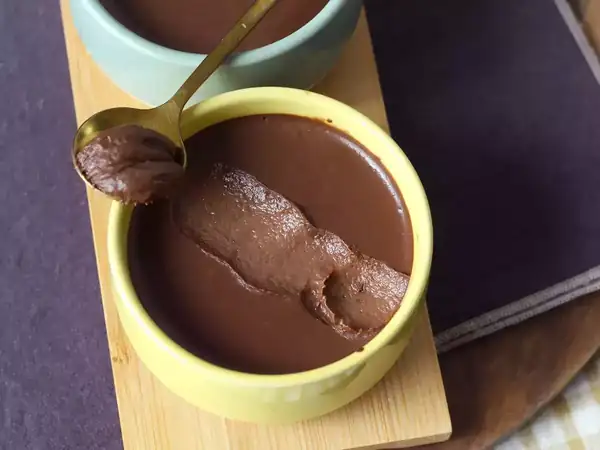 Banana and chocolate cream with only three ingredients