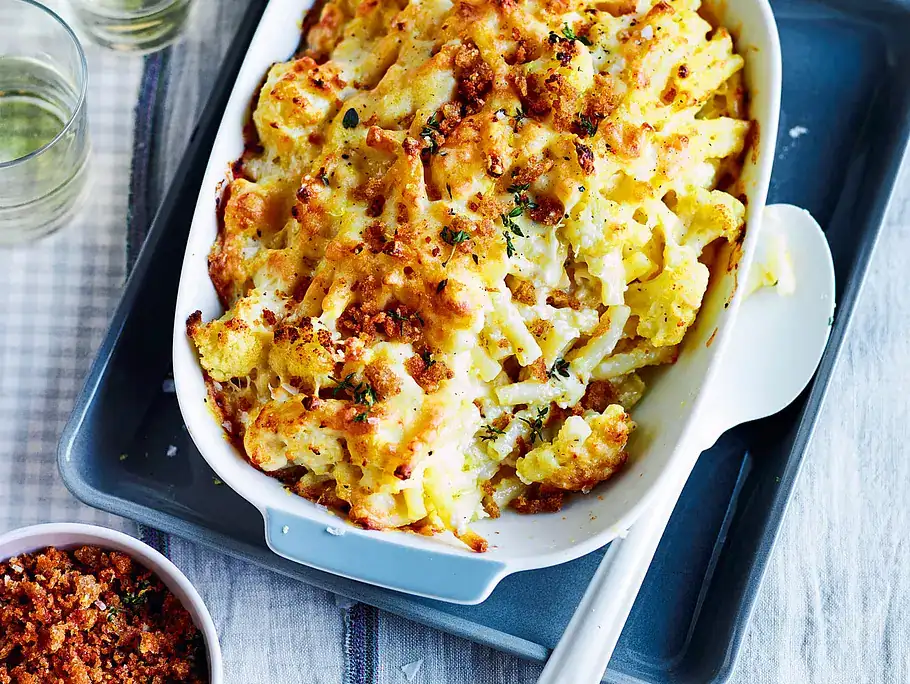 Dear parents and children: Cauliflower and pasta bake with creamy cheese sauce