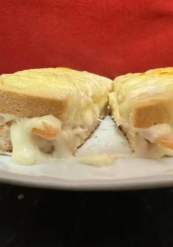 CROQUE MONSIEUR ALLA MOZZARELLA