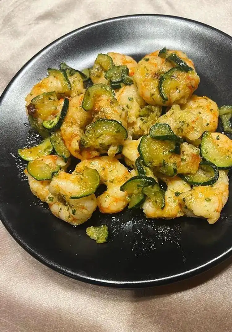 Shrimp and Zucchini with Lemon and Parsley 🍋