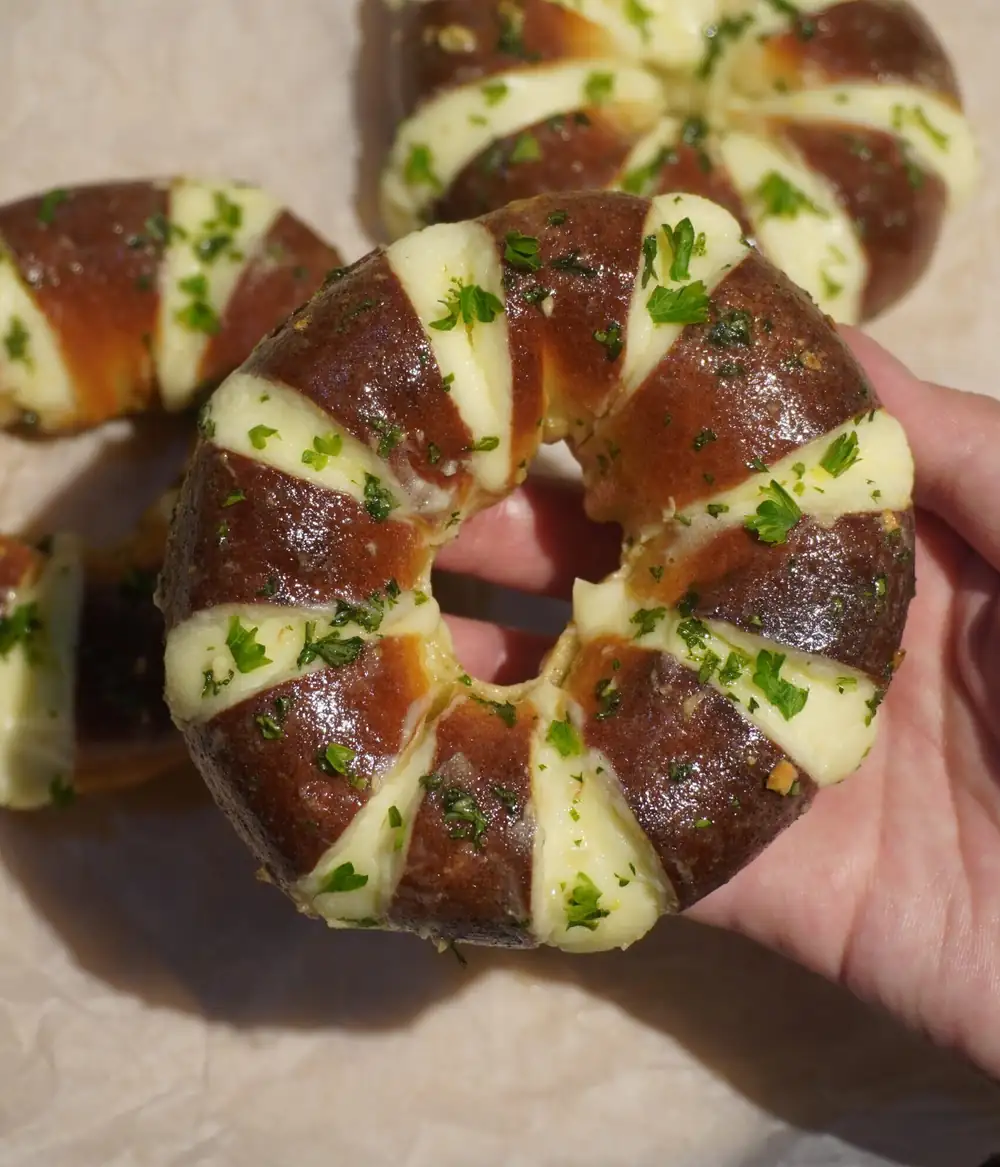 Garlic Cream Cheese Stuffed Bagels