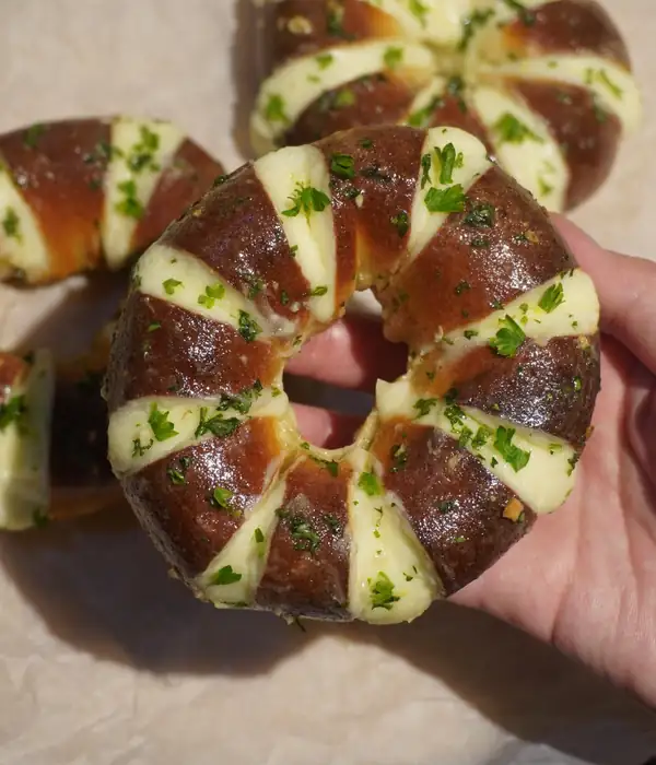 Garlic Cream Cheese Stuffed Bagels