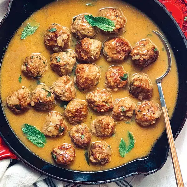 Low Carb Turkey Meatballs & Gravy