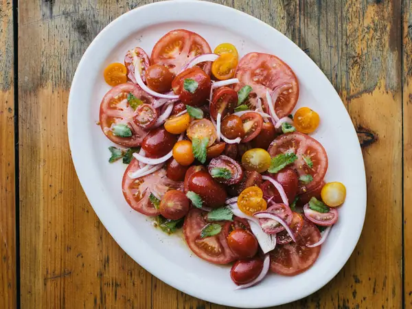 Receta de tomates marinados con menta