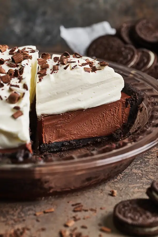 Chocolate Cream Pie (Oreo Pie Crust)