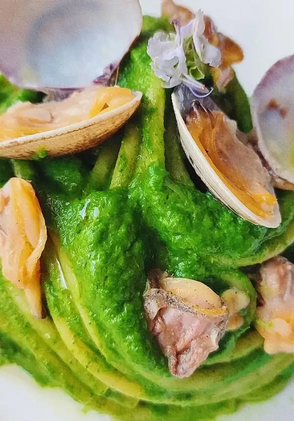 Espaguetis con crema de nabos y almejas #AltaCocinaNavideña