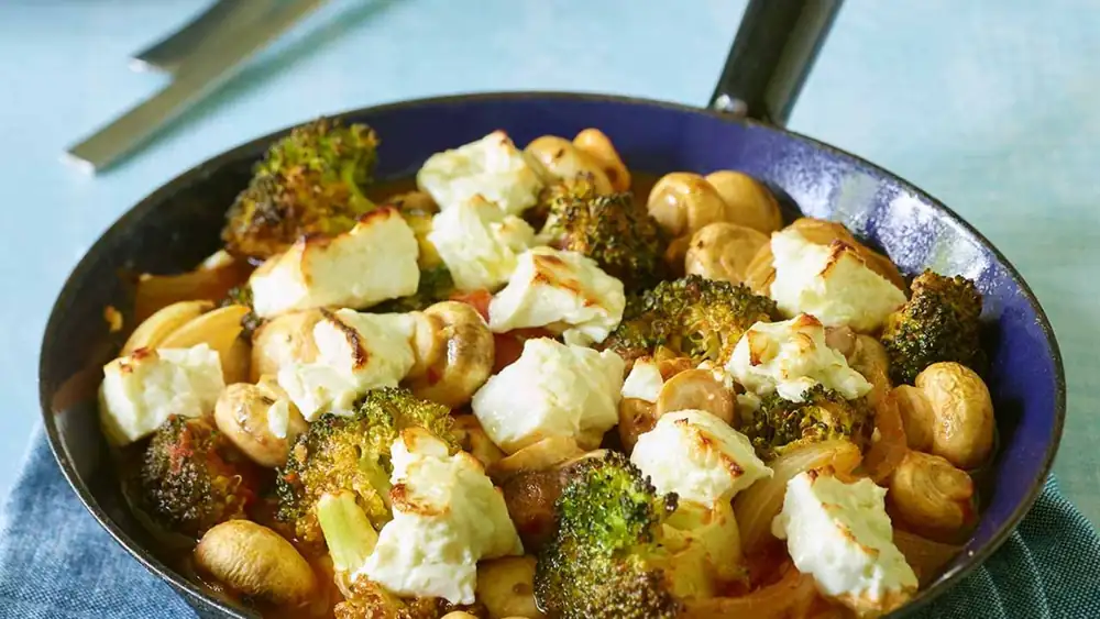Mushroom and broccoli stir-fry