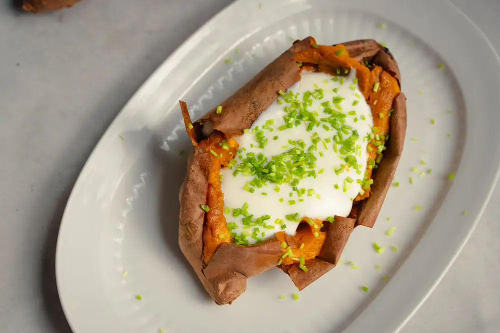 This is how you bake sweet potatoes: creamy on the inside, crispy on the outside