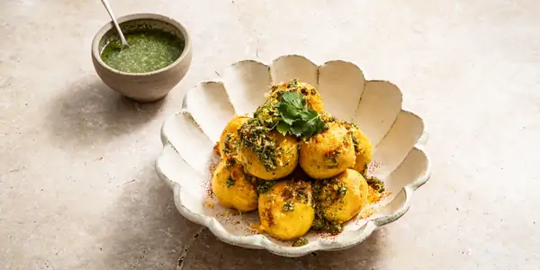Batata Vada With Coriander Chutney Recipe