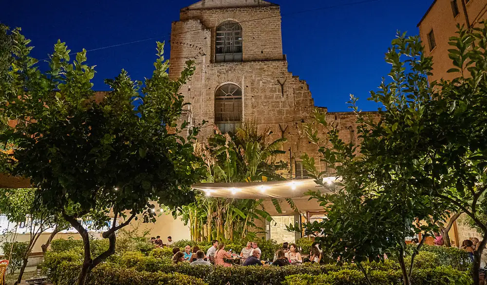 Al Fresco, a Palermo Restaurant and Social Project