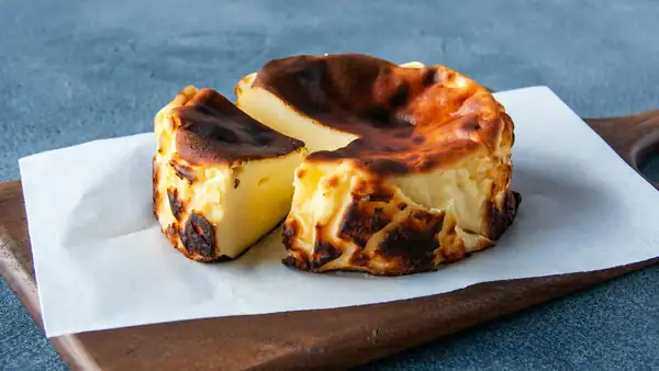 The wet tea towel trick that makes baking cheesecake easier