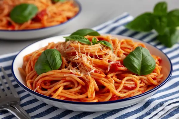 Los italianos guardan este secreto: añadir este ingrediente a una salsa de tomate lo cambia todo