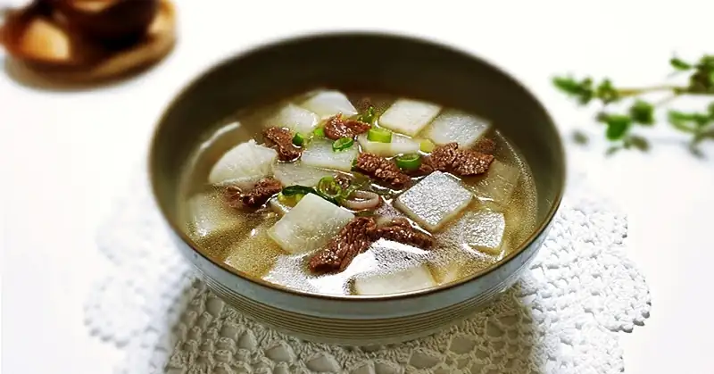 How to make beef and radish soup: Refreshing and light beef soup