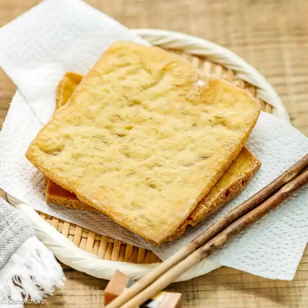 Aburaage casero (bolsitas de tofu frito)