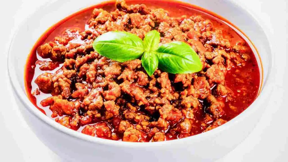 Tofu ragù, the sauce that doesn't require meat (and soy makes it rich)