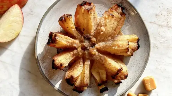 Bloomin' Apples Are The Fuss-Free Fall Dessert You're Craving