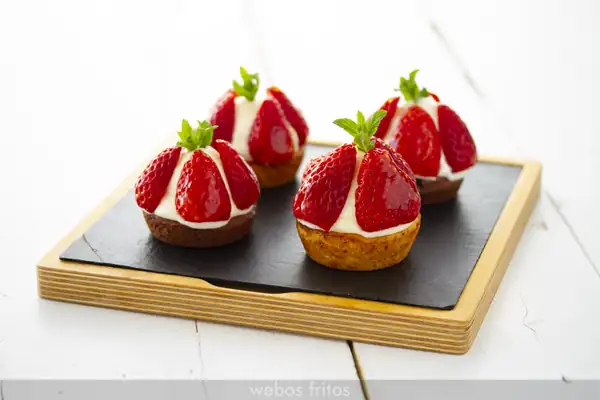 Strawberry and cream tarts madame