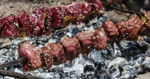 Espetada marinada (receta auténtica)