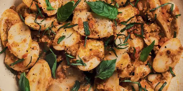 Stir-Fried Rice Cake Bolognese
