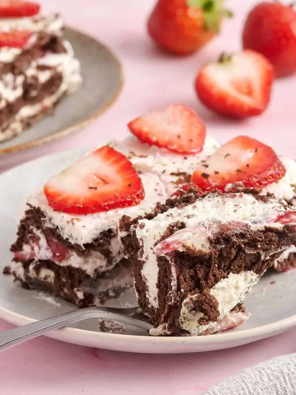 This Chocolate Strawberry Icebox Cake tastes like summer in every bite