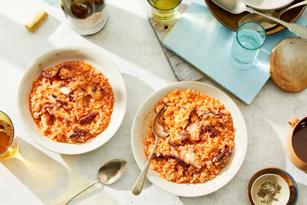 Arroz con tomate y pulpo