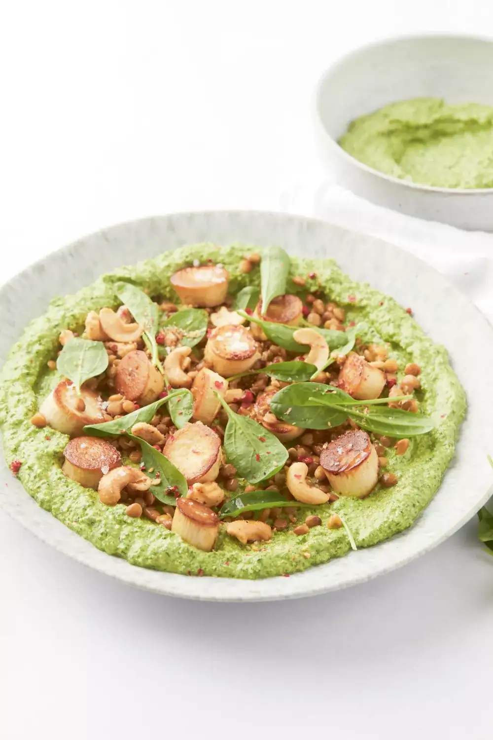 Mushroom scallops with pesto and lentils