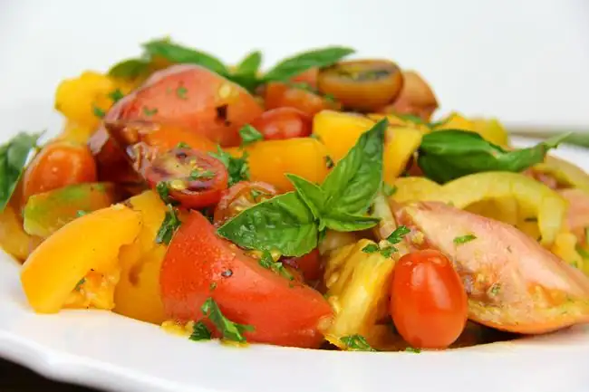 Simple Tomato Basil Salad