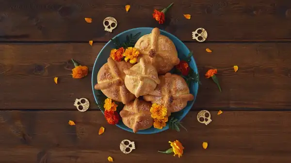 Pan De Muerto: The Mexican Sweet Bread To Honor The Dead