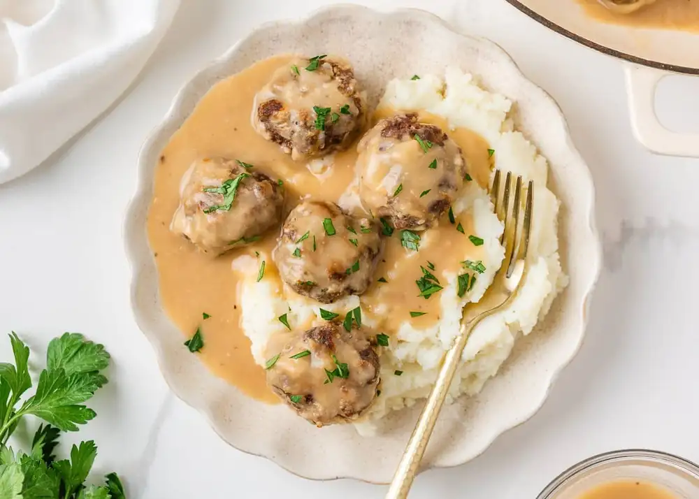 These Meatballs and Gravy Are Pure Comfort Food